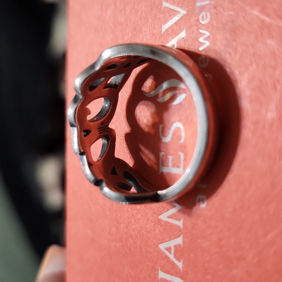 Love ring - Picture 2 of 4